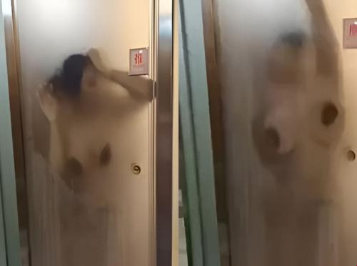 The plane driver was moaning in the bathroom that the whole hotel could hear