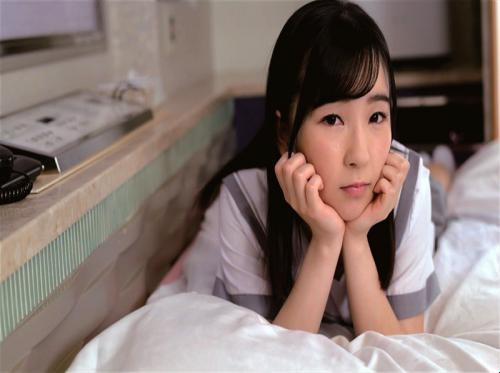 和你愛人的十幾歲的妹妹偷偷摸摸