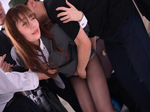 남성만 있는 회사의 신입사원 환영 스타일